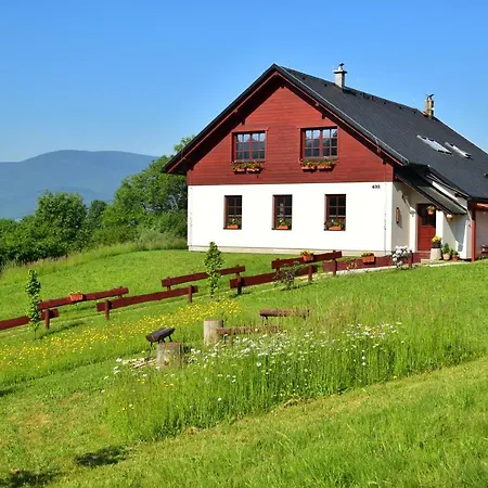 Apartament Tomiva *